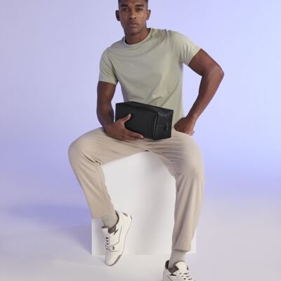 Boutique toiletry/accessory case Thumbnail