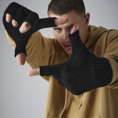 Fingerless gloves Thumbnail